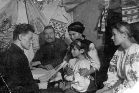 Юна Секліта з сім"єю